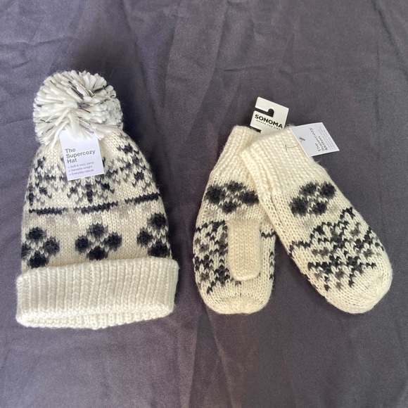 Sonoma Accessories - Sonoma Super cozy hat w pom & mittens retro boho vibe soft cozy yarns